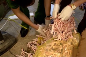 Phát hiện hơn 6 tấn sản phẩm động vật đông lạnh nhập lậu không rõ nguồn gốc tại Hà Nội
