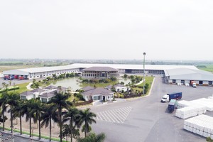 Toàn cảnh nhà máy AAA.