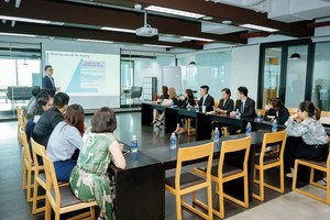 Các công ty bảo hiểm đã đổ nhiều tiền vào công tác bán hàng để thu được kết quả nhanh chóng