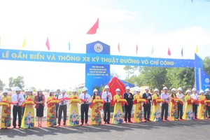 Tỉnh Quảng Nam tổ chức thông xe tuyến đường ven biển Võ Chí Công.