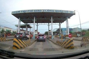 Một trạm thu phí trên Quốc lộ 1K.