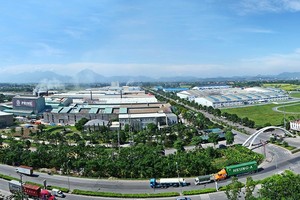 Cụ thể, Trung tâm logistics ICD Vĩnh Phúc có chức năng là điểm thông quan hàng hóa nội địa, đầu mối giao thông và giao nhận vận tải đa phương thức quan trọng của khu vực; đảm nhiệm chức năng thông quan, làm thủ tục hải quan cho hàng hóa xuất nhập khẩu.