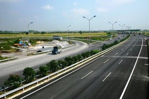 Đẩy nhanh tiến độ thực hiện 2 dự án cao tốc trên địa bàn Khánh Hòa và Bình Định