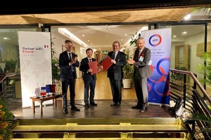 Lễ ký kết hiệp định tài trợ dự án CRUIV