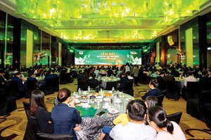 Sự kiện mở bán phân khu Barres tại dự án Him Lam Vạn Phúc thu hút hàng trăm khách hàng tham dự. Ảnh: Việt Dương