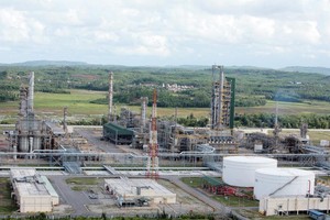 Công ty cổ phần Lọc hóa dầu Bình Sơn được giao trách nhiệm tiếp nhận, quản lý, vận hành sản xuất - kinh doanh Nhà máy Lọc dầu Dung Quất. Ảnh: Đ.T