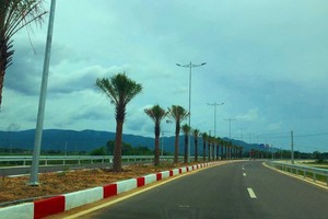 UBND tỉnh Bình Định vừa đồng ý chủ trương lập quy hoạch đối với quỹ đất dọc quốc lộ 19C (QL19C) nối dài và khu vực phía Tây đầm Thị Nại. Ảnh minh họa