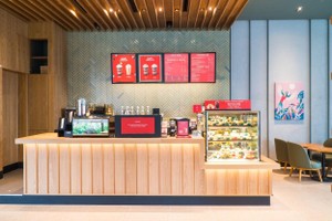 Mất 1,5 năm thuyết phục công ty mẹ, Starbucks Việt Nam sẽ mở thêm cửa hàng nhỏ hơn
