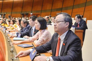 Một phiên họp toàn thể của Quốc hội tại kỳ họp thứ 10.