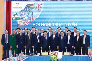 Thủ tướng Chính phủ Nguyễn Xuân Phúc, Bộ trưởng Nguyễn Chí Dũng và lãnh đạo các bộ, ngành tham dự Hội nghị trực tuyến triển khai Nghị quyết số 01/NQ-CP và Nghị quyết số 02/NQ-CP năm 2020 của Chính phủ ngày 9/1/2020.