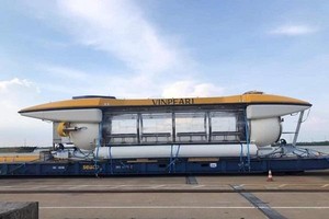 Tàu ngầm Triton Deepview24 có thể đưa 24 hành khách lặn tới độ sâu 100 m và mang tới tầm nhìn "panaroma" siêu rộng