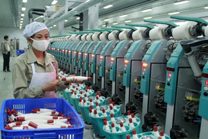 Việt Nam và Ấn Độ có nhiều tiềm năng để thúc đẩy hợp tác trong lĩnh vực dệt may, trong đó có việc kéo các DN Ấn Độ sang đầu tư tại Việt Nam sản xuất nguyên liệu.