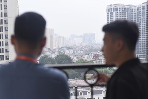 Người nhập cư với nỗi niềm mái ấm cuối năm