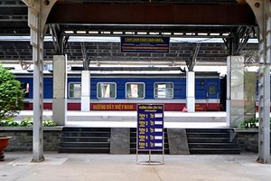 Mặc dù đã giảm rất sâu giá vé nhưng lượng khách đi tàu trong dịp Tết năm nay là rất vắng.