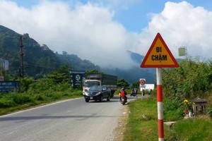 Một đoạn Quốc lộ 20 qua đèo Bảo Lộc.