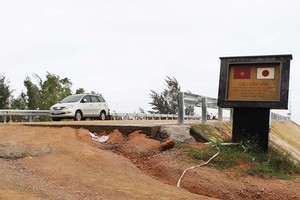 Đường dẫn cầu Cẩm Kim vẫn chưa được xây dựng