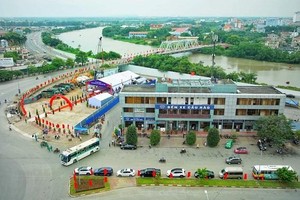 Dự án Đầu tư xây dựng cầu Rào 1 là một trong những công trình, dự án trọng điểm của thành phố Hải Phòng được khởi công từ ngày 14/10/2020 và sẽ phấn đấu hoàn thành năm 2021