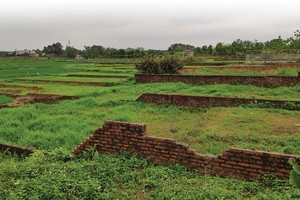 Giới đầu cơ "ôm" đất làng... chờ lên phố