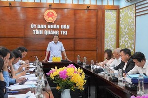 Phó Chủ tịch UBND tỉnh Quảng Trị Hà Sỹ Đồng chủ trì buổi làm việc.