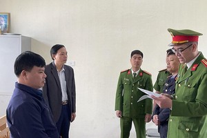 Thi hành lệnh khám xét nơi ở của Phạm Văn Biên