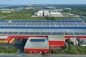 Giá thuê đất công nghiệp tại các thành phố lớn và vùng phụ cận leo thang đang tạo thuận lợi cho khu công nghiệp ở các địa phương khác. Trong ảnh: Một khu công nghiệp tại tỉnh Hậu Giang...Ảnh: Đức Thanh 