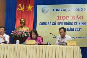 “Trong 3 tháng đầu năm chỉ đón được 48.100 lượt khách quốc tế, giảm 98,7% so với cùng kỳ năm trước khiến lao động, việc làm ở lĩnh vực du lịch, khách sạn, vận tải bị tác động tiêu cực nghiêm trọng”, ông Nguyễn Việt Phong
