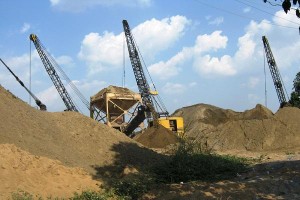 Hiện tại, giá cát phục vụ các công trình san lấp mặt bằng hay cát xây dựng đều tăng từ 20% - 30% so với đầu năm