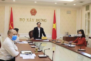 Thứ trưởng Nguyễn Văn Sinh chủ trì một cuộc họp của Bộ. (Nguồn: moc.gov.vn)