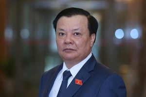 Bí thư Thành ủy Hà Nội Đinh Tiến Dũng.