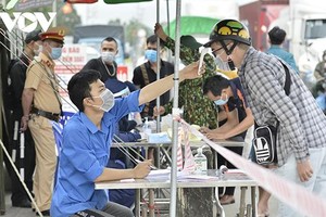 Công an và các lực lượng chức năng phối hợp tăng cường kiểm soát đảm an ninh, an toàn.