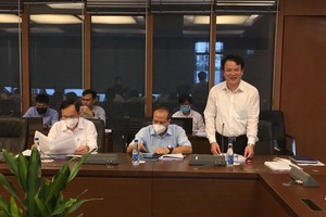 Thứ trưởng Bộ Kế hoạch và đầu tư Trần Quốc Phương tại phiên họp của Ủy ban Kinh tế.