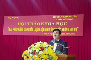 Phó Chủ tịch UBND tỉnh Yên Bái Nguyễn Chiến Thắng phát biểu tại Hội thảo khoa học “Giải pháp nâng cao chất lượng đội ngũ công chức ngành Nội vụ” được tổ chức ngày 13/11/2020 tại tỉnh Yên Bái.