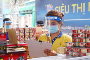 TP.HCM: "Siêu thị 0 đồng" chọn cả nghìn đơn hàng cho sinh viên