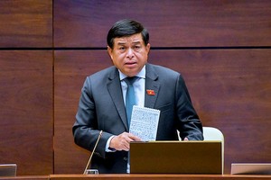Bộ trưởng Bộ Kế hoạch và Đầu tư Nguyễn Chí Dũng hồi âm ý kiến đại biểu về đầu tư công.