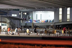 Không nhiều doanh nghiệp sản xuất đáp ứng được yêu cầu “3 tại chỗ”. Ảnh: Trọng Tín