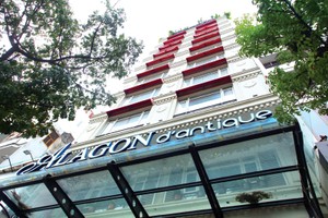 Khách sạn 3 sao Alagon Saigon với quy mô 110 phòng, 8 lầu đang được rao bán với giá 230 tỷ đồng. Ảnh: Lê Toàn