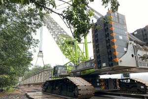 Trụ tuabin điện gió tại dự án HBRE Gia Lai được vận chuyển về công trường thi công