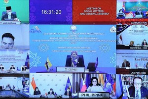 Phiên họp trực tuyến của Ủy ban Xã hội.