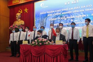 Lãnh đạo tỉnh Thái Bình chứng kiến Lễ ký kết thỏa thuận ghi nhớ đầu tư vào khu công nghiệp Liên Hà Thái (Khu kinh tế Thái Bình)