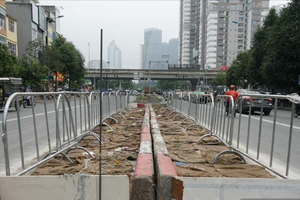 Hà Nội tạm dừng thi công tất cả các công trình xây dựng trong “vùng đỏ”