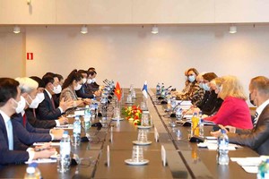 Chủ tịch Quốc hội Vương Đình Huệ đã hội đàm với Chủ tịch Quốc hội Phần Lan Anu Vehvilainen (Ảnh - Quochoi.vn)