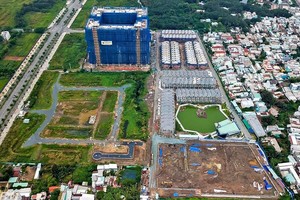 Dự án Green Star Sky Garden của Công ty Hưng Lộc Phát đang phải “dừng hình” vì đất công xen kẹt. Ảnh: V.D