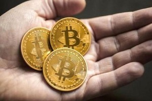 Bitcoin rớt giá 6% trong sóng bán tháo ngày 24/9.