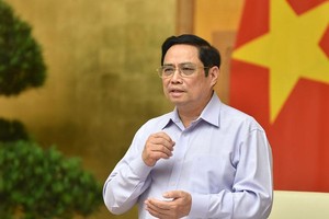 Thủ tướng Phạm Minh Chính yêu cầu, đầu tư công phải dẫn dắt và kích hoạt đầu tư của mọi thành phần kinh tế, huy động mọi nguồn lực trong xã hội cho đầu tư phát triển. (Ảnh: Nhật Bắc)