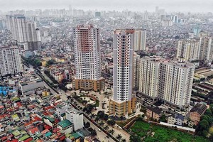 Các quỹ đầu tư ngoại đang chực chờ rót vào thị trường bất động sản Việt Nam.