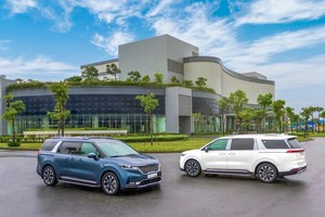 Giới thiệu cả loạt thế hệ sản phẩm mới của KIA, THACO khiến khách "ngợp"