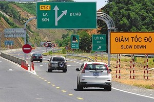 Một đoan đường Hồ Chí Minh, đoạn La Sơn - Túy Loan.