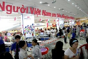 Tăng cường vận động 'Người Việt Nam ưu tiên dùng hàng Việt Nam' trong tình hình mới