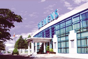 Siemens (Đức), hãng sản xuất thiết bị công nghiệp hàng đầu thế giới, đã đầu tư vào Việt Nam từ rất sớm.