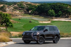 Lexus ES và GX phiên bản mới 2022 bắt đầu bán tại Việt Nam